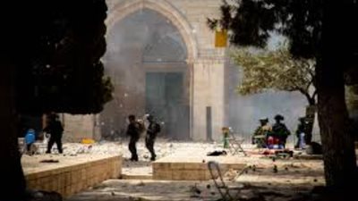 مواجهات عنيفة بين الاحتلال وفلسطينيين في بلدة الطور شرقي القدس... فيديو