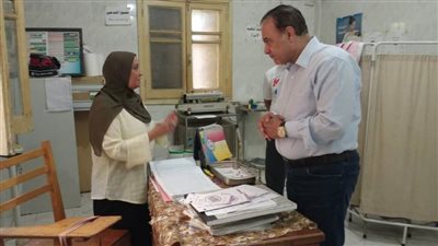 إحالة 46 موظفًا للتحقيق بعدد من الوحدات الصحية بملوي بالمنيا 