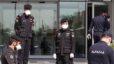 قطر... القبض على شخص بتهمة الإساءة للعملة الوطنية