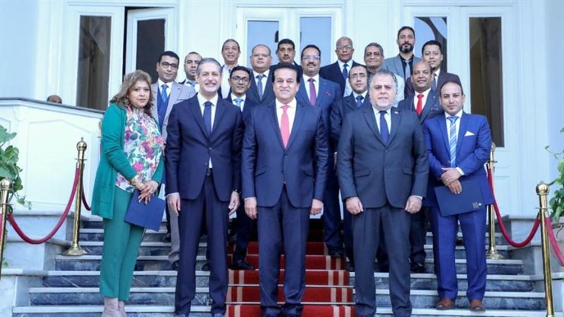 فريق القافلة الطبية