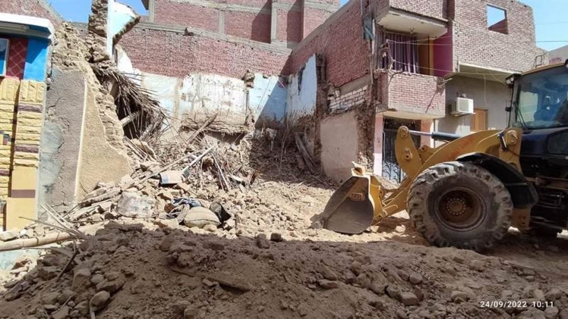 إزالة منزل آيل للسقوط