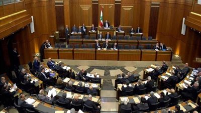 لبنان: أعمال عنف بمحيط مجلس النواب بالتزامن مع جلسة حاسمة حول مشروع قانون الموازنة