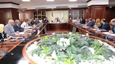 تفعيل المبادرات الصحية الرئاسية على طلاب المدارس ببنى سويف