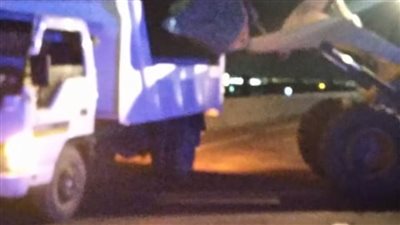 متابعة حادث سقوط كتلة رخامية بمحور ٣٠ يونيو بالإسماعيلية