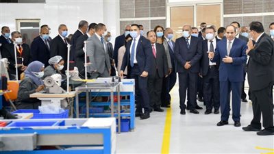 موجز الرابعة.. الرئيس السيسي يفتتح عددًا من مشروعات الهيئة العامة للاستثمار