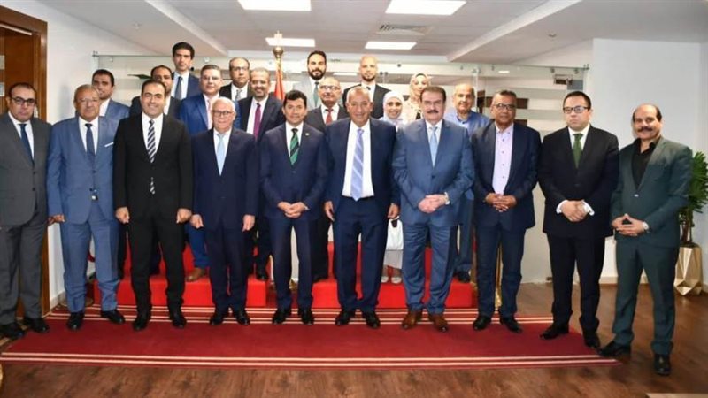 توقيع عقود الإسناد