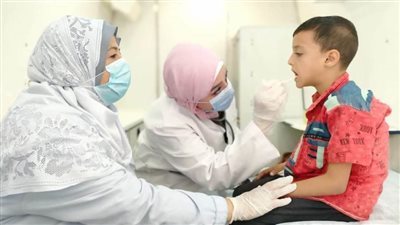 صحة المنيا تقدم الخدمات الطبية لـ 2078 حالة بحلوة بمطاي