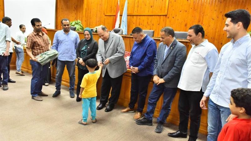 محافظ أسيوط يشهد