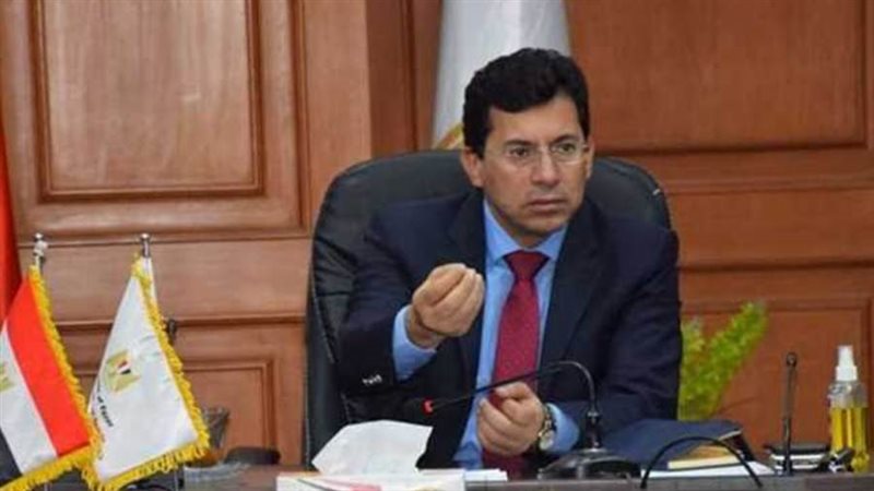 الدكتور أشرف أشرف