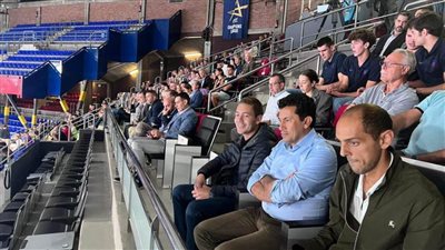 وزير الشباب والرياضة يحضر مباراة في بطولة دوري أبطال أوروبا لكرة اليد