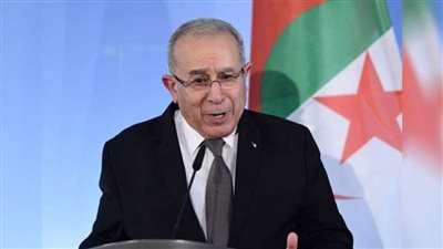 وزير الخارجية الجزائري يلتقي نائب وزير الخارجية التايلاندي