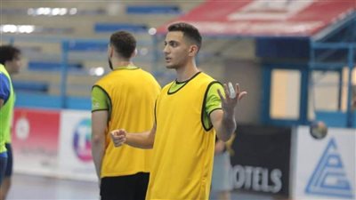 رجال يد الأهلي يتدرب على صالة نابل استعدادًا لبطولة إفريقيا