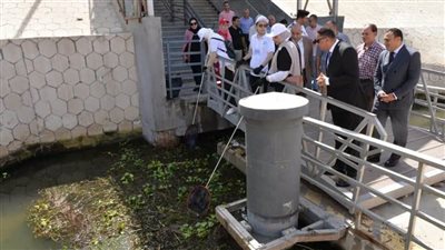محافظ الدقهلية يتابع حملة تنظيف نهر النيل استعدادًا لقمة المناخ