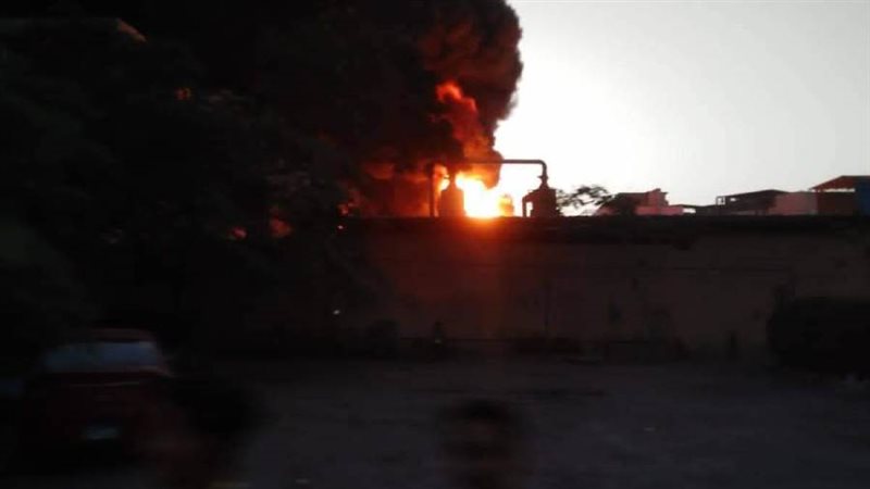 جانب من الحريق