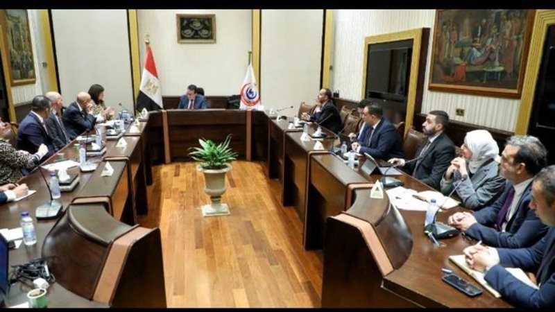 اجتماع الصحة مع الشركة