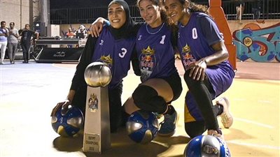 اليوم ثلاثي سلة الزهور يخضن النهائي العالمي في بطولة 3x3 تحت سفح الأهرامات