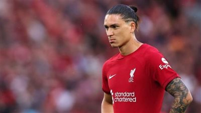 «صلاح» أساسيًا و«داروين» بديلاً في تشكيل ليفربول أمام برايتون