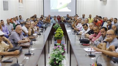 نقابة الغزل والنسيج: مشاكل العاملين بالقطاع والنهوض بالصناعة أولوياتنا الفترة الحالية 