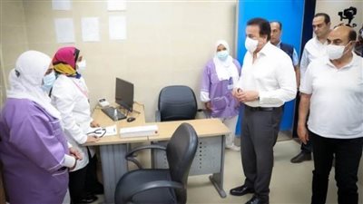 وزير الصحة يتفقد مشروع إنشاء وتطوير وحدتي طب أسرة «الجعافرة وأبوالريش قبلي» بأسوان