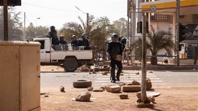 بوركينا فاسو: إطلاق نار وارتباك بعد يوم من الانقلاب وفرنسا تدين الاعتداء على سفارتها