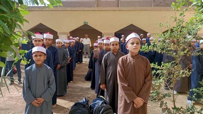 مدير المنطقة الأزهرية بالقليوبية: انتظام الدراسة بالمعاهد وتسليم الكتب لجميع الطلاب