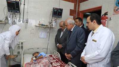   محافظ الجيزة يزور المصابين بمستشفي إمبابة العام