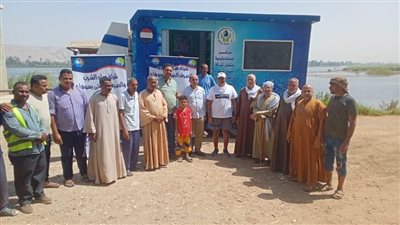 حاتم قنديل بطل مصر فى التجديف يشارك بفعاليات أنشطة التوعية المائية بسوهاج