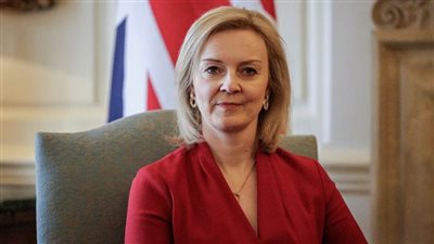 الحكومة البريطانية تتراجع عن خطتها لإلغاء أعلى معدل لضريبة الدخل