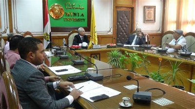 رئيس جامعة المنيا يوجه بإنشاء موقع إلكتروني للتسويق للمنتجات الزراعية لمركز البحوث الزراعية