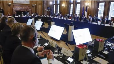 سفير ألمانيا بموسكو يعرب عن أسفه لتوتر العلاقات بين الشرق والغرب