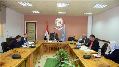 رئيس جامعة سوهاج يترأس الاجتماع الأول لتدشين ‏صندوق الوقف الخيري للبحث العلمي والتكنولوجي 