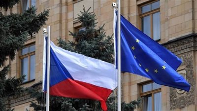 صحيفة: سلوفاكيا والتشيك قد تمتنعان عن دعم أوكرانيا بسبب الوضع الداخلي وأزمة الطاقة