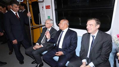  وزير النقل يشهد بدء التشغيل التجريبي لمحطات العتبة حتى الكيت كات 