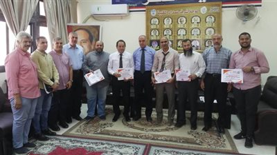 جامعة العريش تُكرم التثقيف والإعلام الصحي والعاملين بمعامل المستشفى