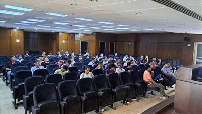 وزير التعليم العالي يتلقى تقريرًا حول انتظام الدراسة بجامعة حلوان الأهلية 