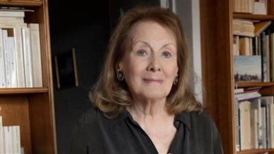 الكاتبة الفرنسية آني إرنو تفوز بجائزة نوبل في الأدب 2022