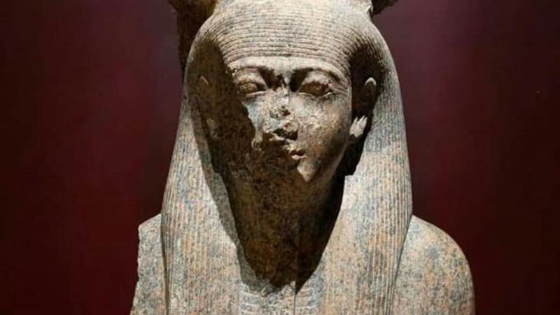 قطع الشهر بالمتاحف