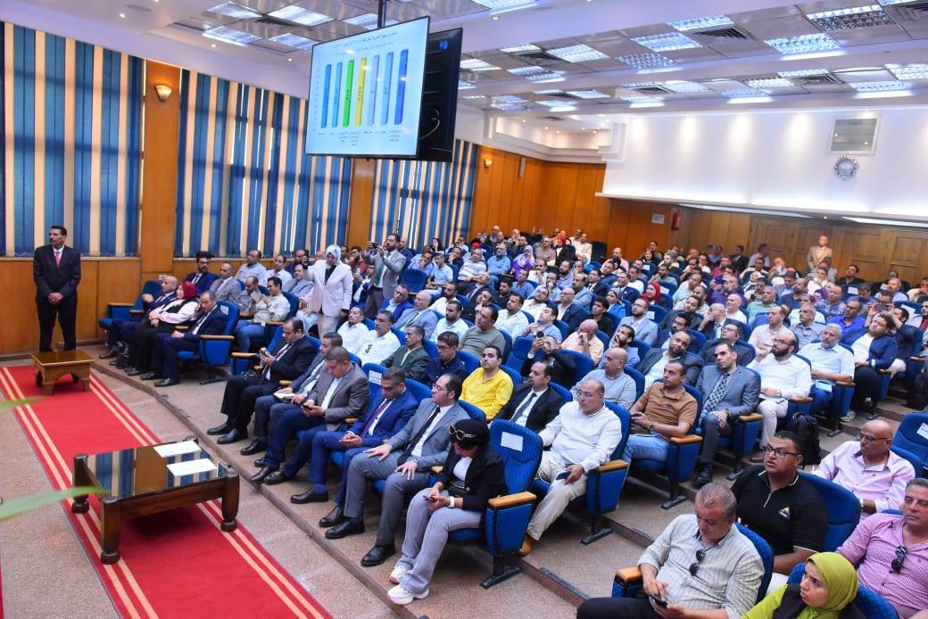 القيادات التنفيذية والشعبية بالمحافظة القيادات التنفيذية والشعبية بالمحافظة