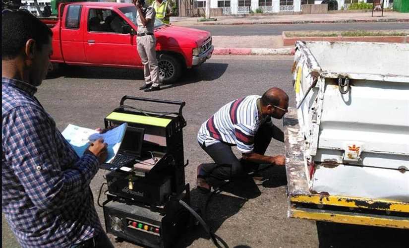 البيئة : حملات فحص عوادم السيارات تتم على مدار العام لتقليل الانبعاثات الملوثة للهواء