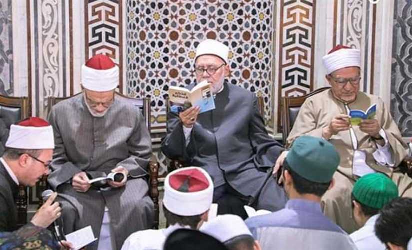 بالإقراء والإسناد.. علماء الأزهر وشيوخ الصوفية يحتفلون بذكرى المولد النبوي
