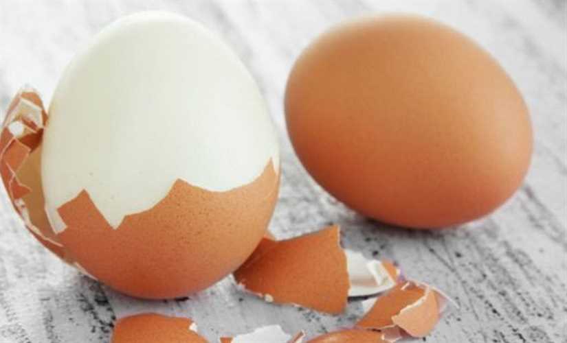 تحذير .."بيض مسلوق ومغلف" ارتبط بعدوى خطيرة تفشت في أمريكا!