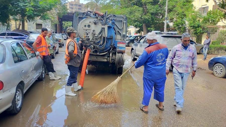 بوابة روز اليوسف شفط مياه الأمطار من شوارع المعادي