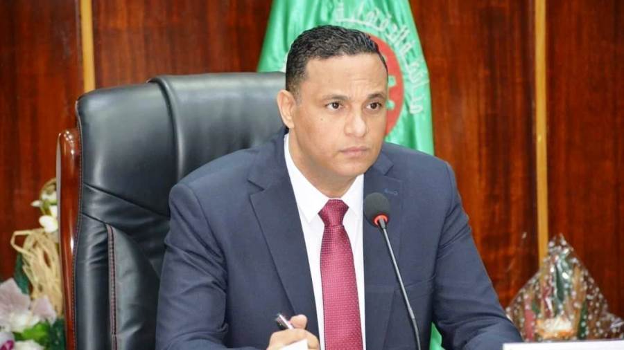 الدكتور أيمن مختار محافظ الدقهلية