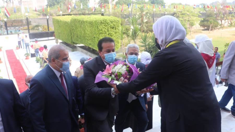 رئيس جامعة الازهر يستقبل وزير التعليم العالى
