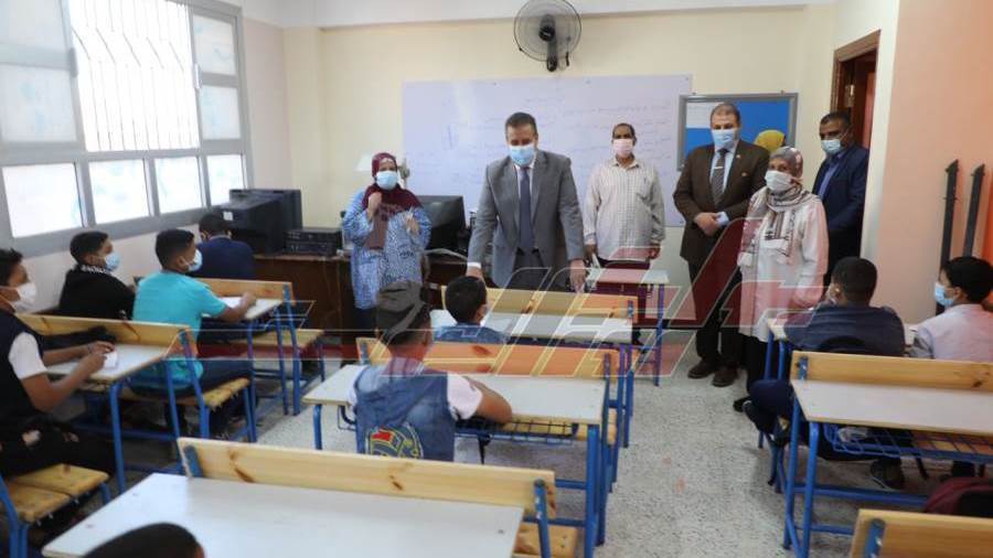 محافظ المنوفية يتفقد مدرسة دملو الجدبدة