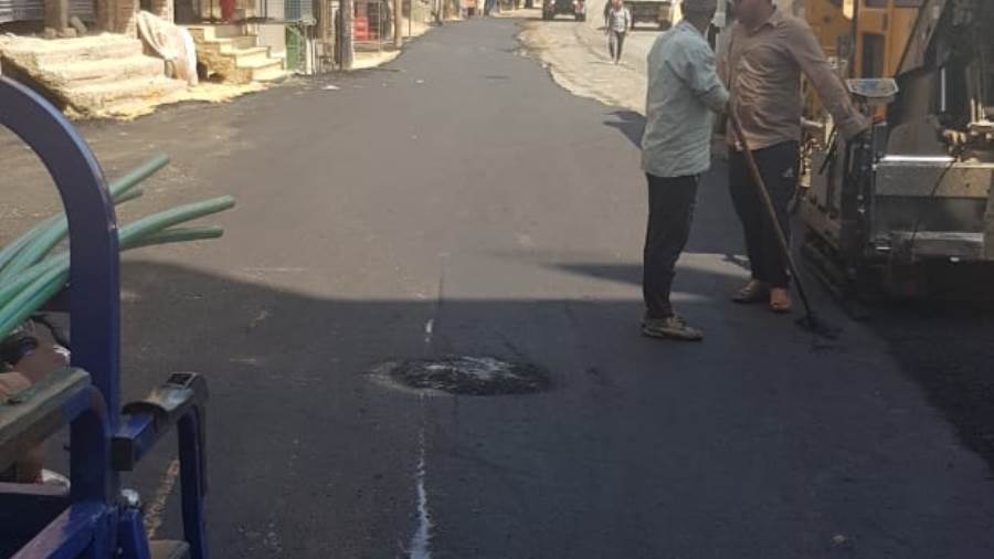 محافظ أسيوط استكمال أعمال رصف شارع السبيل بمنطقة سيد وتجهيز شارع المعمل وغرب البلد العمومي للرصف