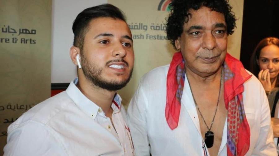 الفنان محمد منير مع ابراهيم على