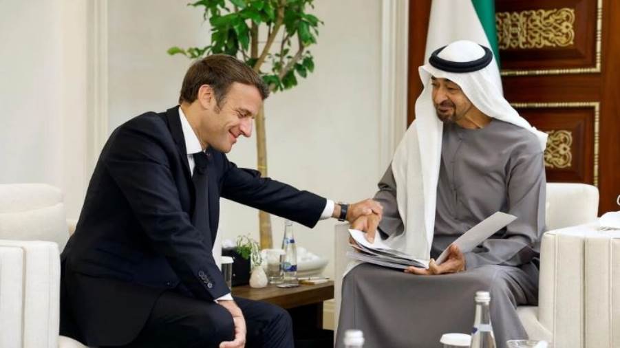 بوابة روز اليوسف | وصول الرئيس الإماراتي إلى فرنسا في أول زيارة خارجية له  منذ توليه منصبه