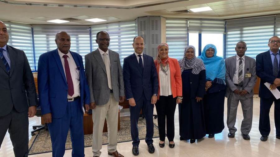 وفد المعهد المصرفي خلال زيارته للسودان