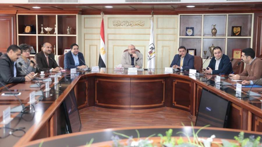 محافظ بنى سويف يلتقى النواب